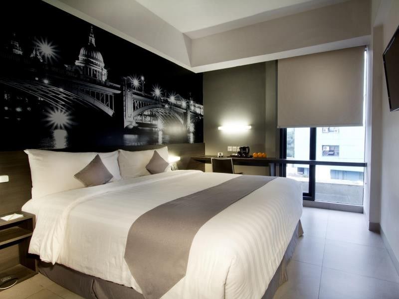 Neo Hotel Tendean Jakarta By Aston Exterior photo