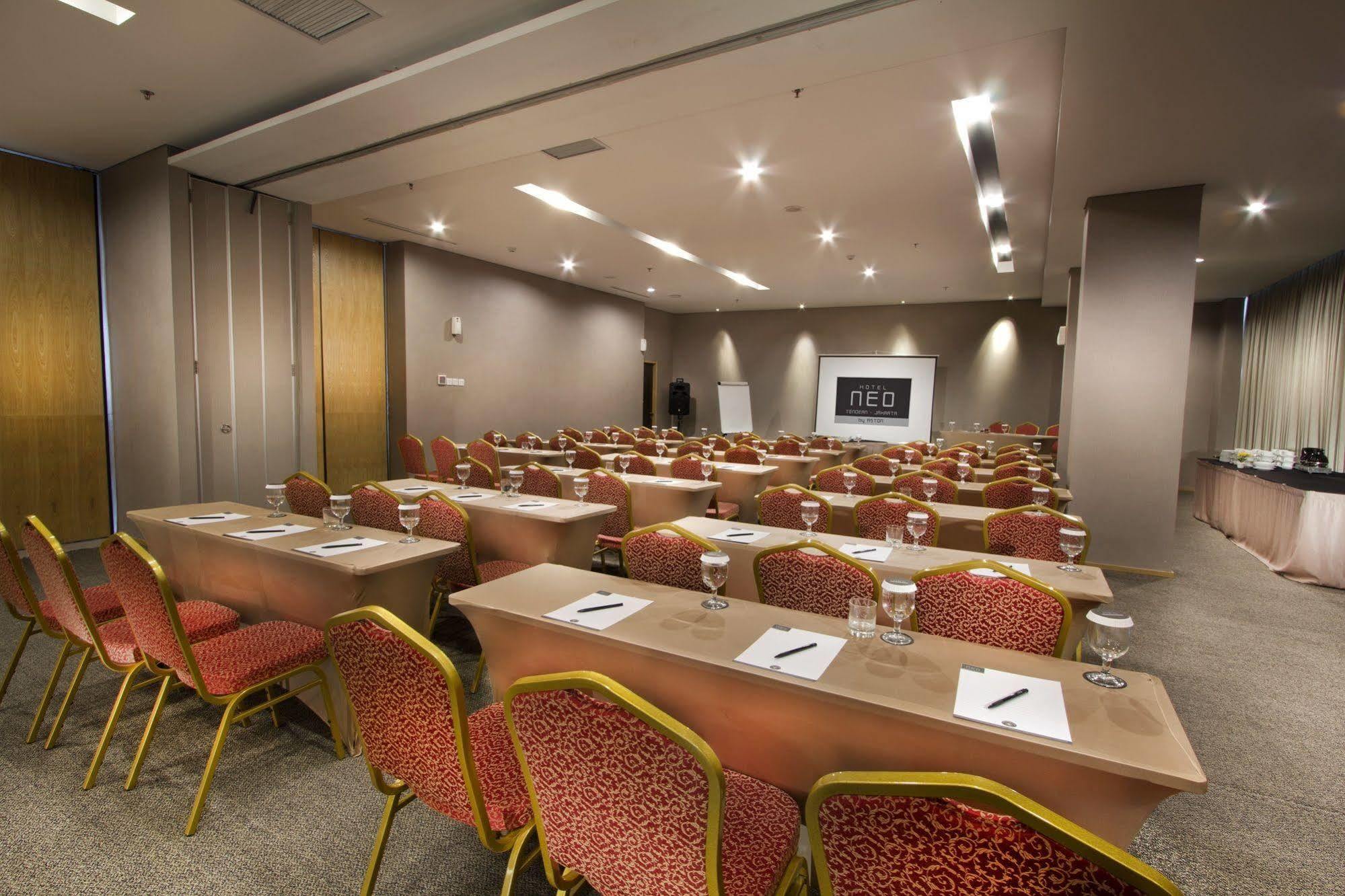 Neo Hotel Tendean Jakarta By Aston Exterior photo